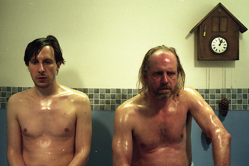 Tampereen elokuvajuhlilla n&auml;hd&auml;&auml;n, ett&auml; Sveitsiss&auml; tehd&auml;&auml;n muutakin kuin Tobleroneja ja k&auml;kikelloja.  Kuva Nicolas Steinerin elokuvasta Schwitze (Hiki).