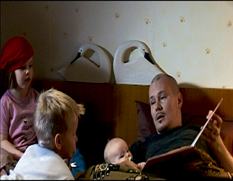 Veli-Matti (Janne Virtanen) menett&auml;&auml; kaiken.