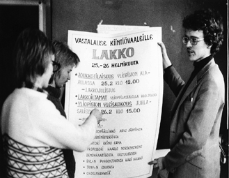 Ylioppilaskunta-aktiiveille Juho Sintoselle, Tapio Kuurelle ja Terho K&auml;rkk&auml;iselle pelkk&auml; paikka kolmikannassa ei riitt&auml;nyt 1970-luvulla. Kuva: Tamyn arkisto.
