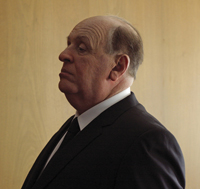 Alfred Hitchcokin (Anthony Hopkins) el&auml;m&auml;st&auml; kertova elokuva ei tarjoa tuoreita n&auml;k&ouml;kulmia legendaarisen ohjaajan el&auml;m&auml;&auml;n.