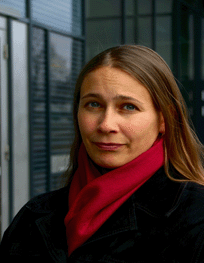 Mari Villikarin mielest&auml; akateemisten pisteess&auml; on henkil&ouml;kohtaista palvelua. Kuva: Hertta-Mari Kaukonen.