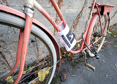 Jos ei halua mainoksia polkupyöräänsä, joutuu kieltämään mainosten kiinnittämisen erillisellä lapulla.
