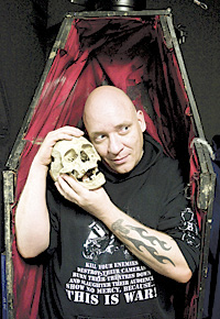 Sami Haaviston mielestä kauhu on genre, jota ei voi koskaan kaluta loppuun. Kauhusta löytää jatkuvasti esimerkiksi 1960- ja 1970-luvun juttuja, jotka ovat aiemmin menneet ohi.